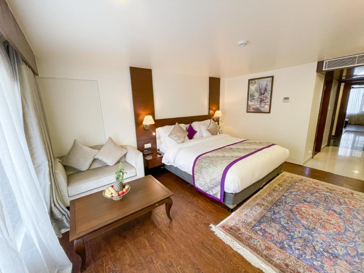 Paisley Palace Hotell Srīnagar Eksteriør bilde