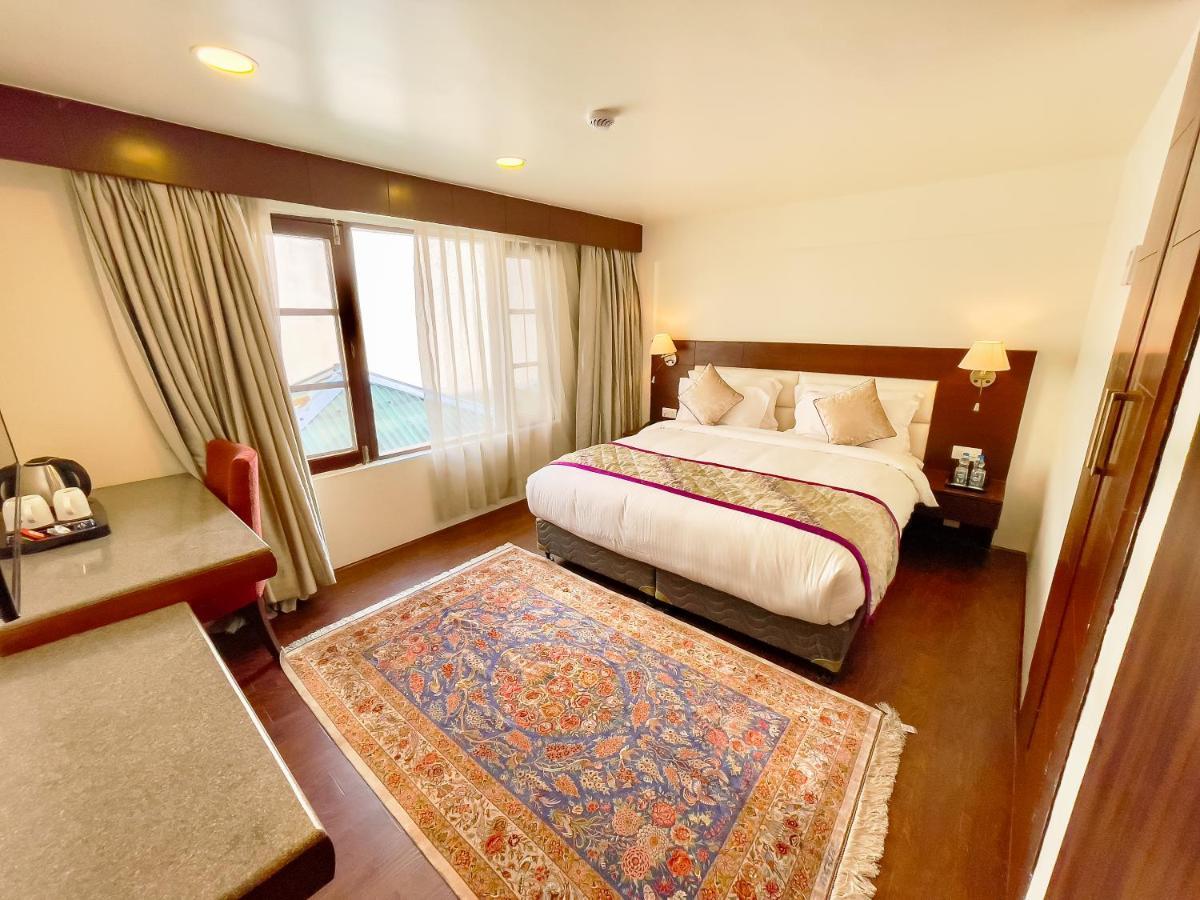 Paisley Palace Hotell Srīnagar Eksteriør bilde